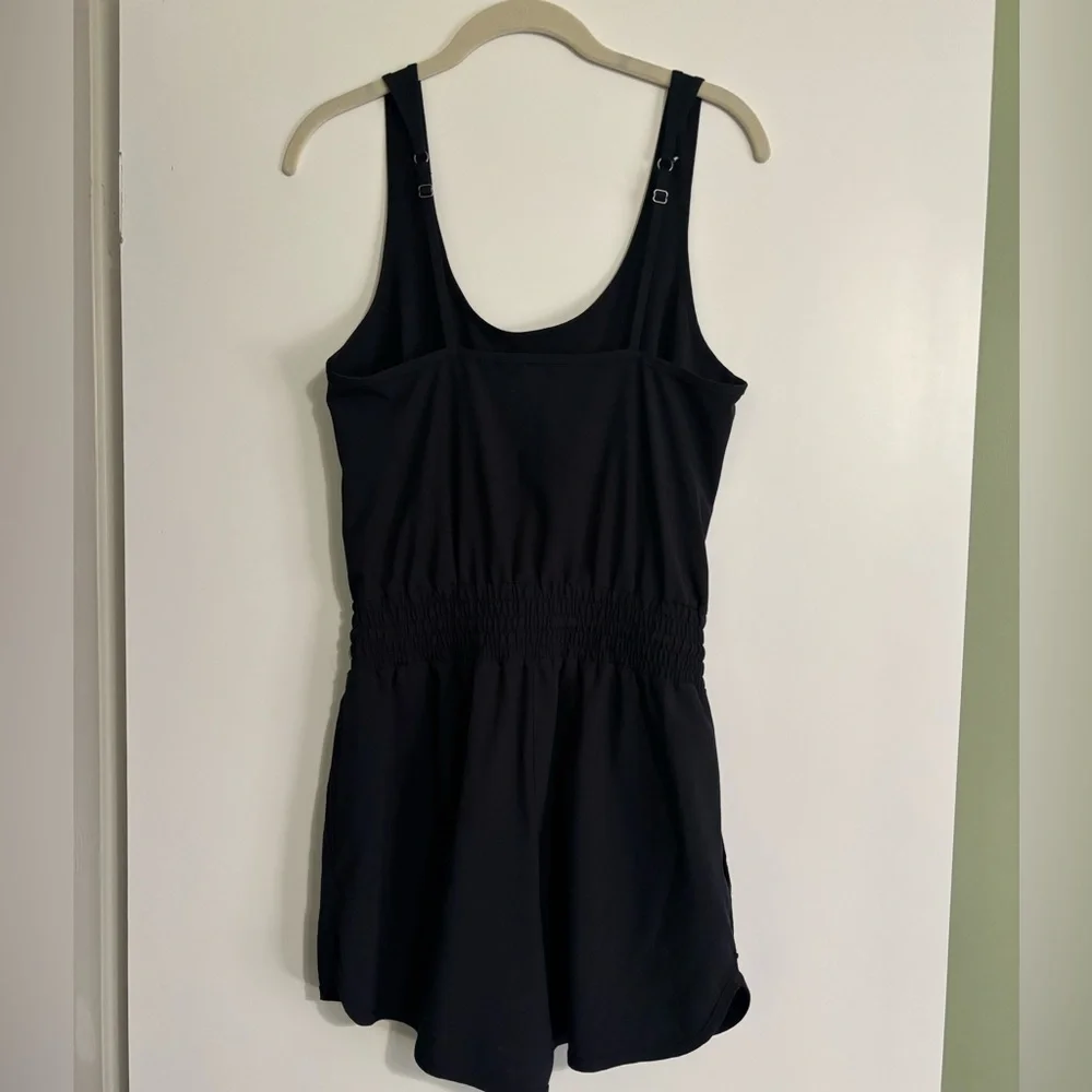 Abercrombie & Fitch Solid Black Traveler Romper Sz ST - Picture 7 of 9